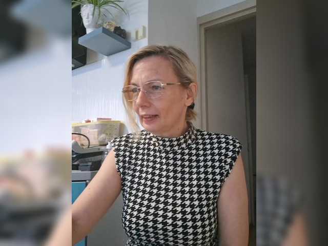 ShiningMILF live webcam show