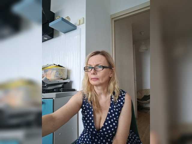 ShiningMILF live cam on BongaCams