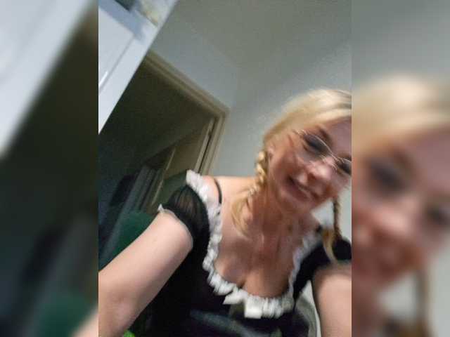 ShiningMILF live webcam show