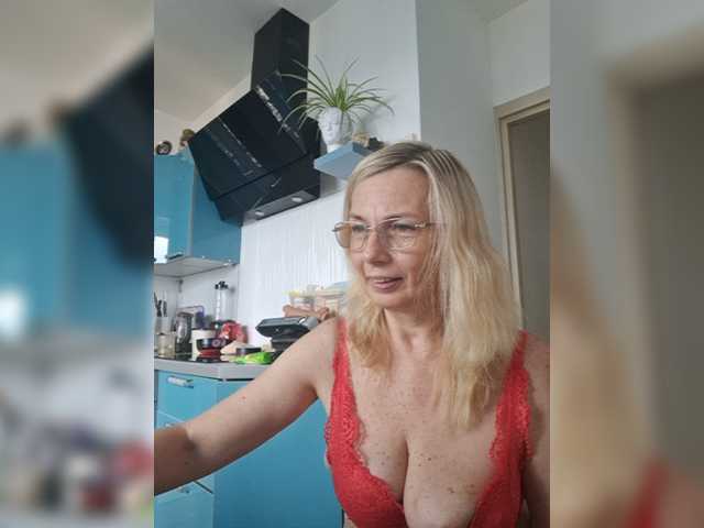 ShiningMILF live cam on BongaCams