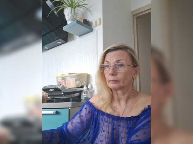 ShiningMILF live webcam show