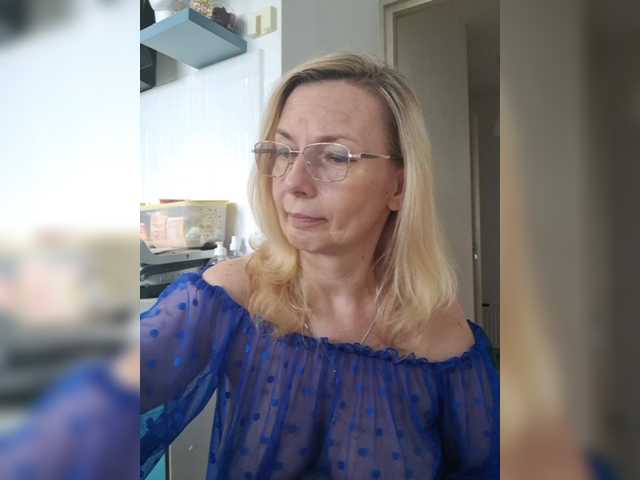 ShiningMILF live webcam show