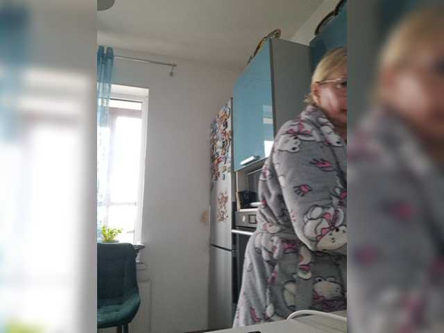ShiningMILF live cam on BongaCams