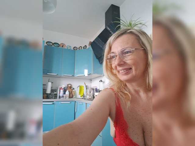 ShiningMILF live webcam show