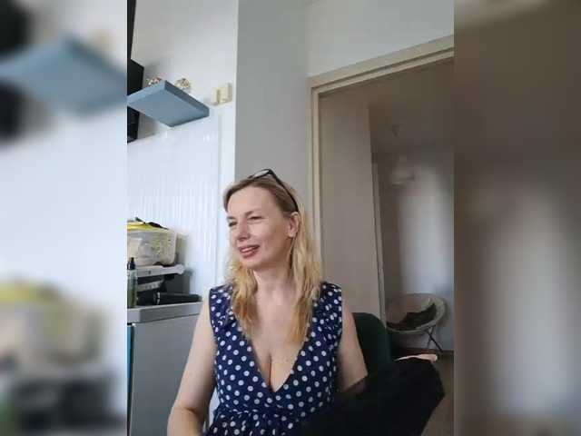 ShiningMILF live cam on BongaCams