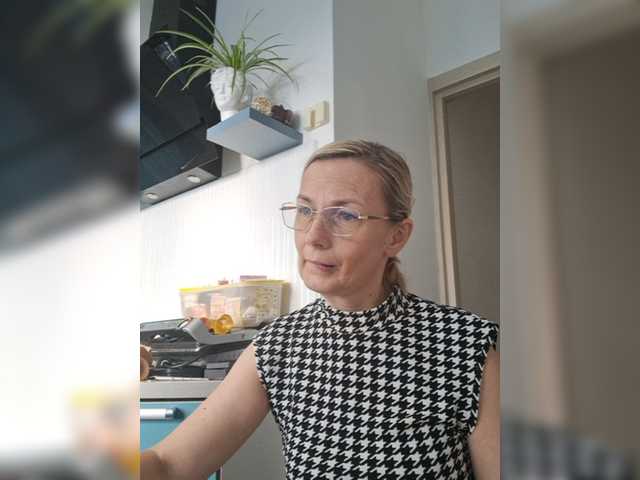 ShiningMILF live webcam show