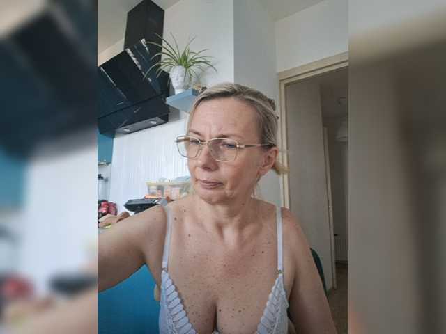 ShiningMILF live webcam show