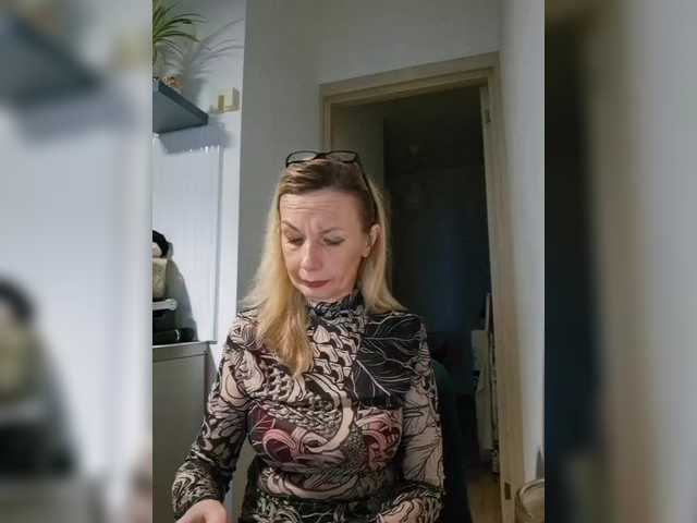 ShiningMILF live cam