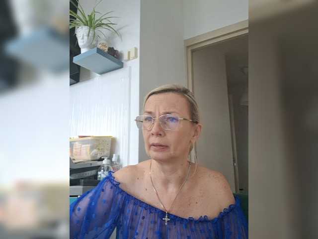 ShiningMILF live webcam show