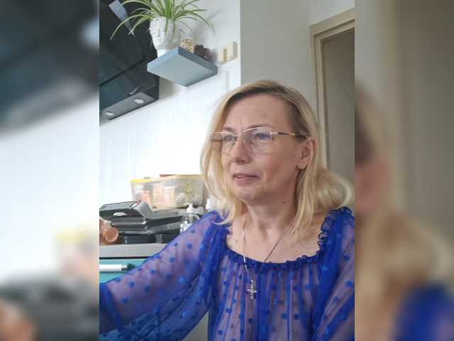 ShiningMILF live webcam show