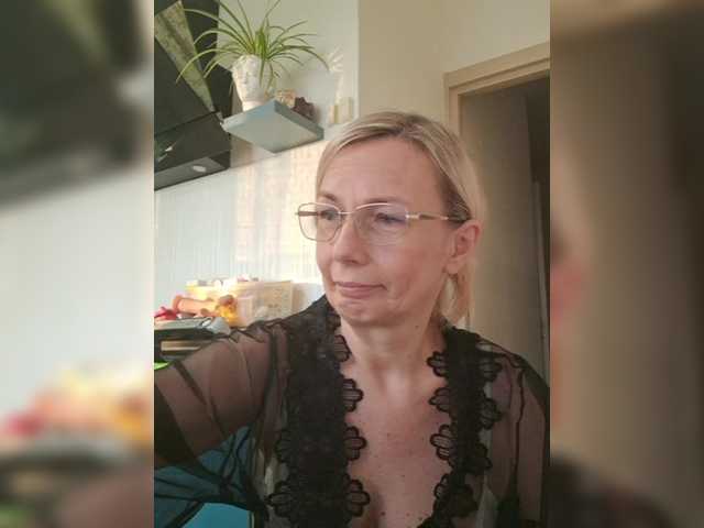 ShiningMILF live webcam show