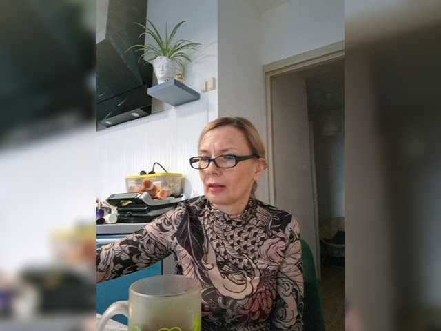ShiningMILF live cam on BongaCams