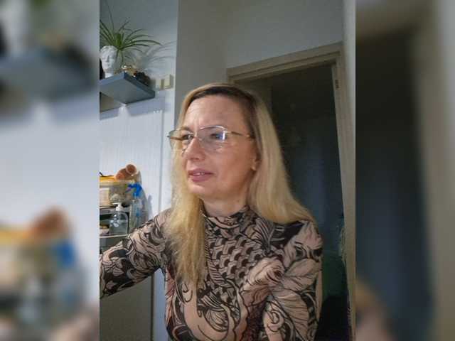 ShiningMILF live cam on BongaCams