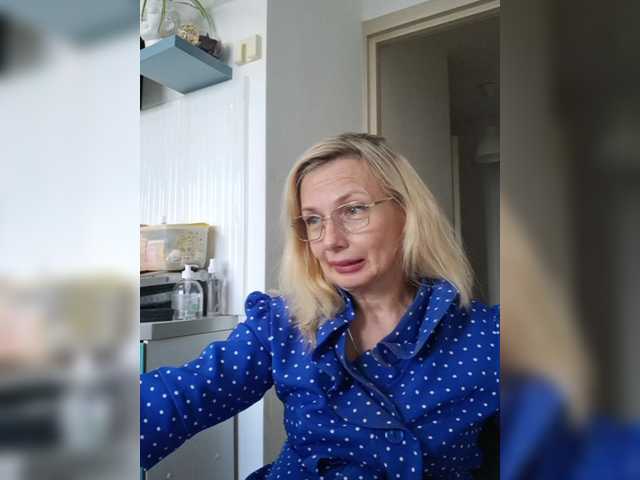 ShiningMILF live cam on BongaCams