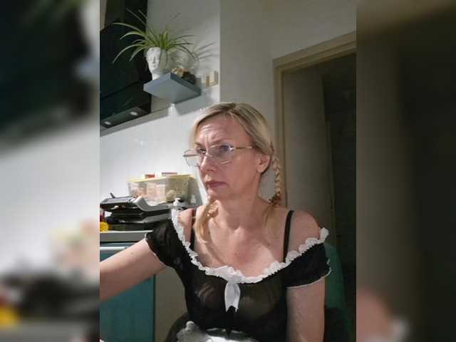 ShiningMILF live webcam show