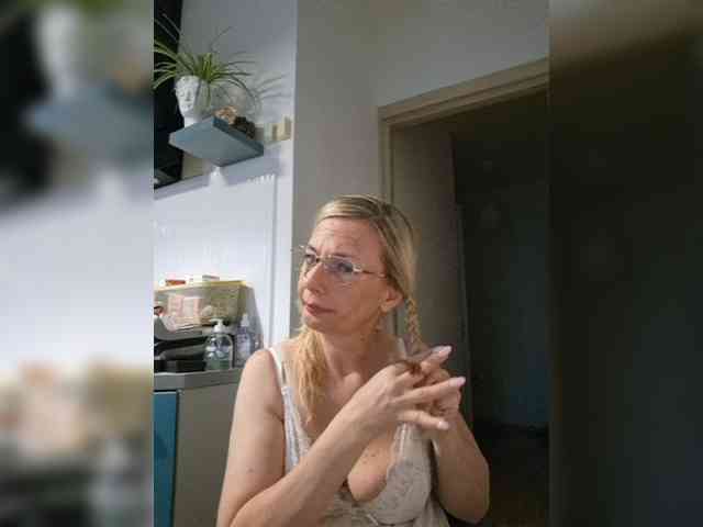 ShiningMILF ShiningMILF