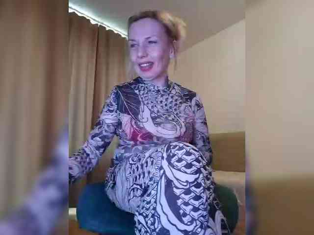 ShiningMILF webcam