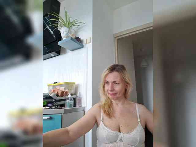 ShiningMILF Sex Cam Show