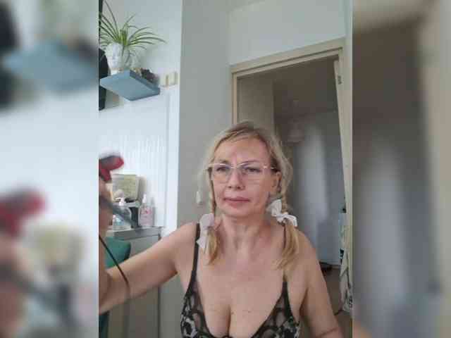 ShiningMILF ShiningMILF