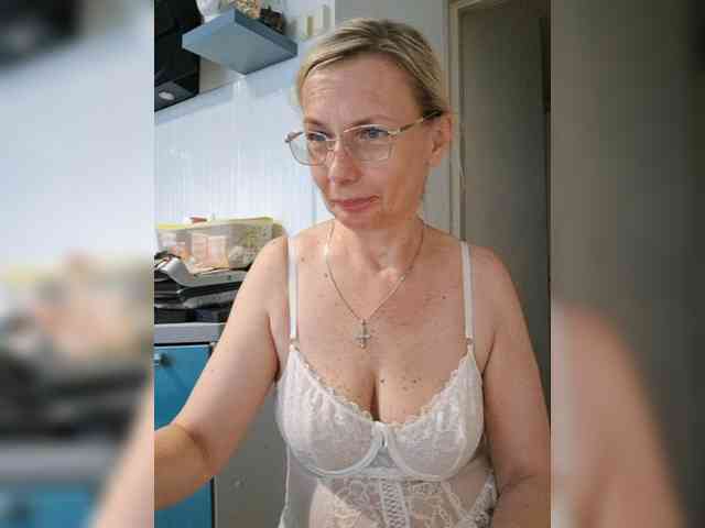 ShiningMILF webcam