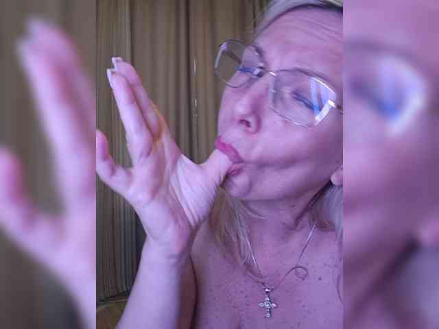 ShiningMILF webcam