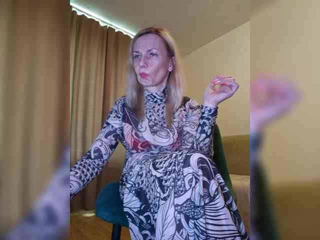 ShiningMILF webcam