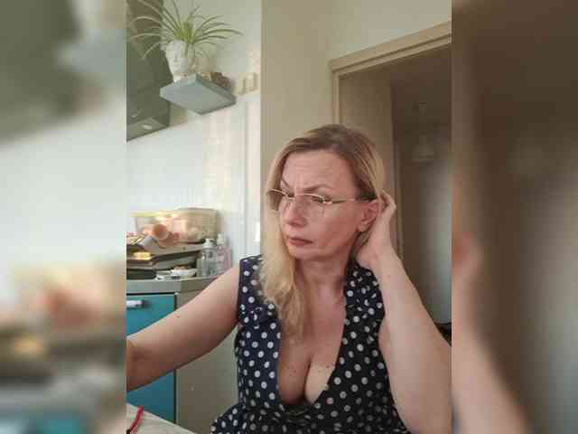ShiningMILF Sex Cam Show