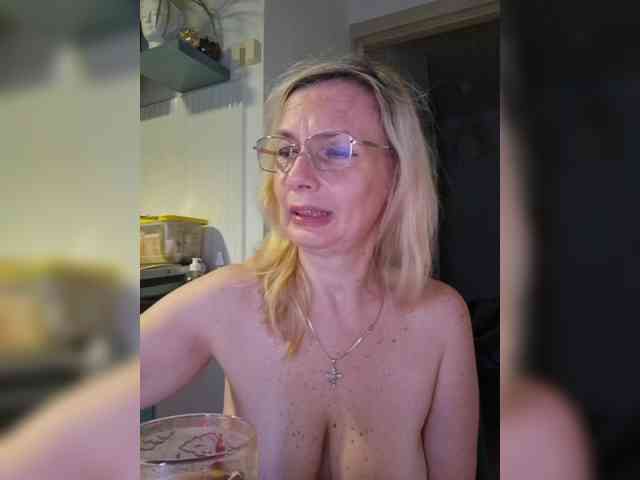 ShiningMILF webcam