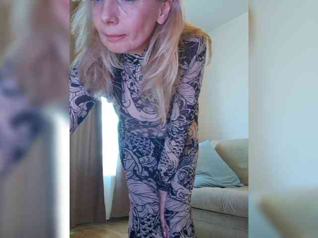 ShiningMILF webcam
