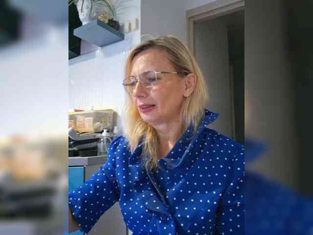 ShiningMILF webcam