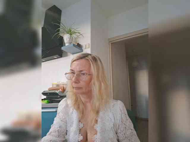 ShiningMILF