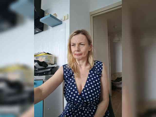 ShiningMILF webcam