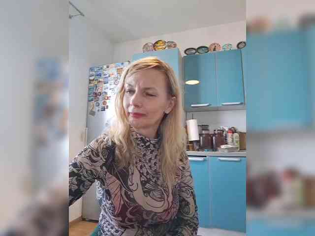 ShiningMILF webcam
