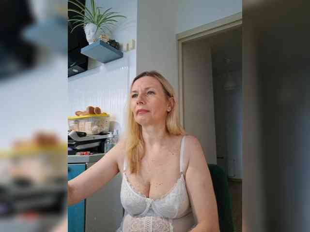 ShiningMILF Sex Cam Show