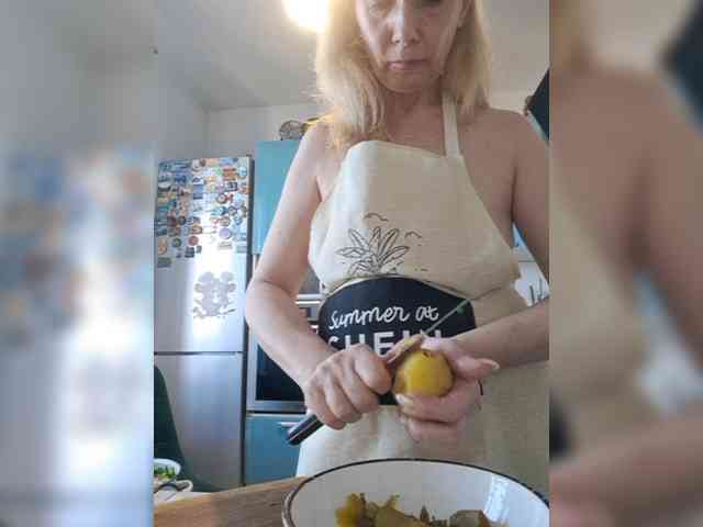 ShiningMILF webcam