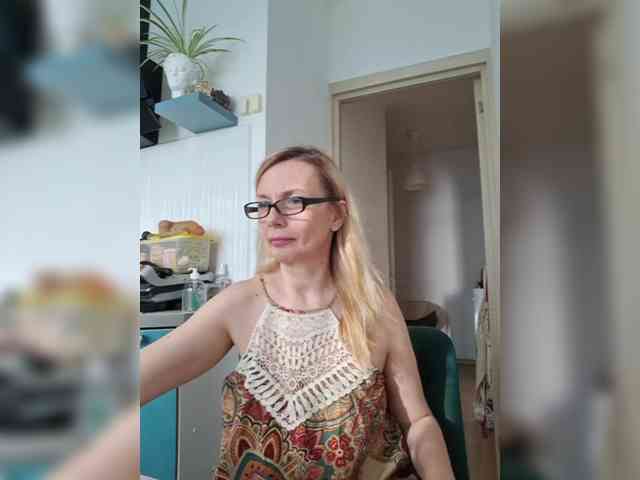 ShiningMILF webcam