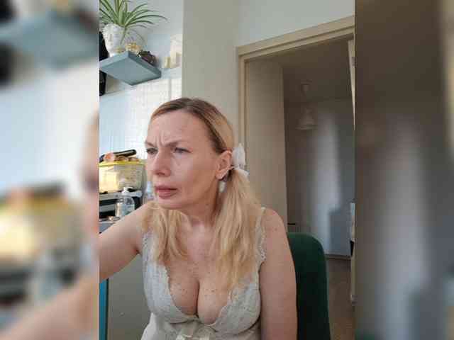 ShiningMILF Sex Cam Show