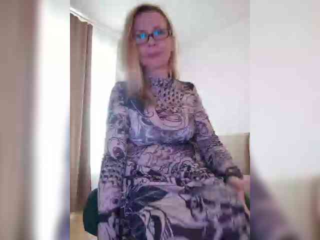 ShiningMILF webcam