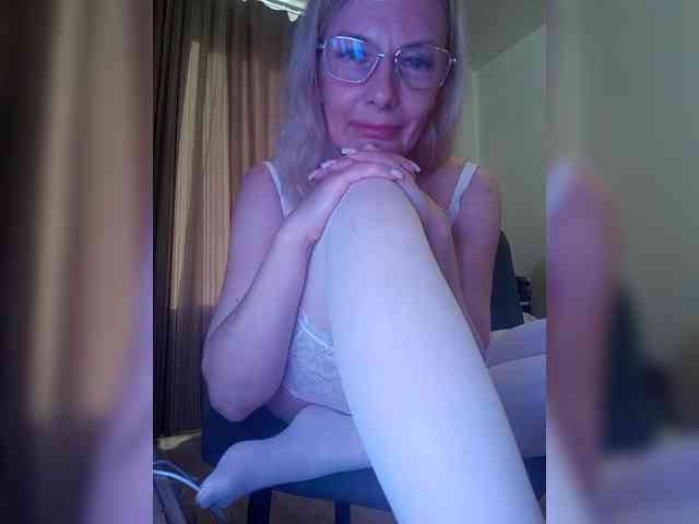 ShiningMILF webcam