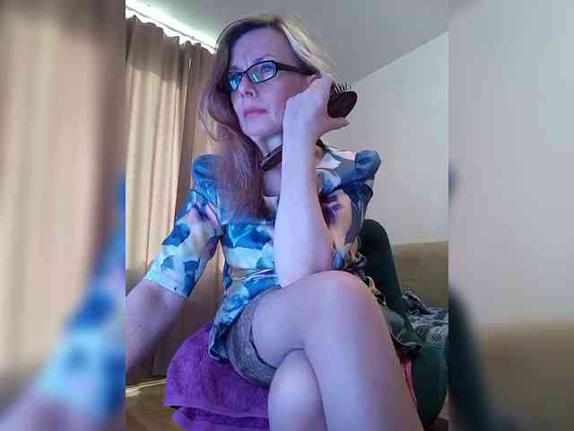 ShiningMILF webcam