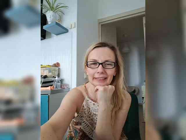 ShiningMILF