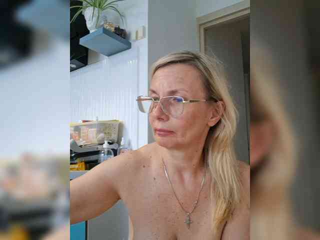 ShiningMILF webcam