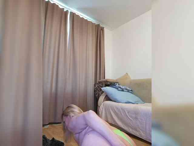 ShiningMILF webcam