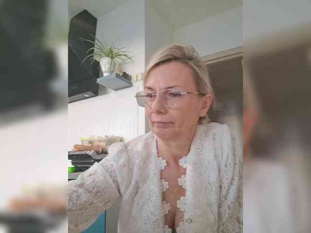ShiningMILF webcam