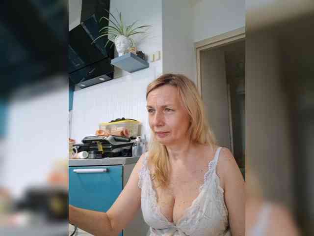 ShiningMILF webcam