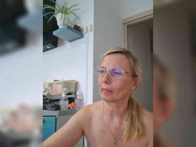 ShiningMILF webcam