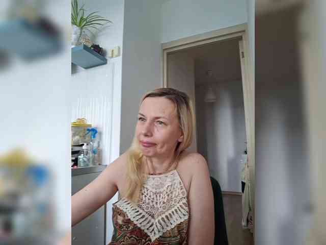 ShiningMILF Sex Cam Show