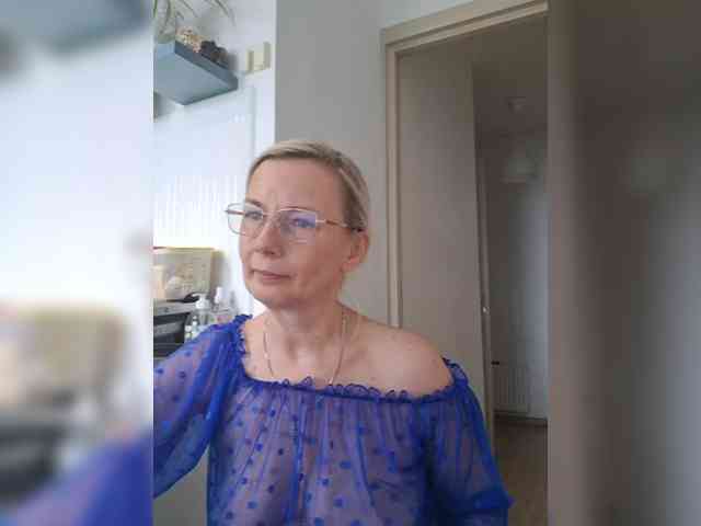 ShiningMILF webcam