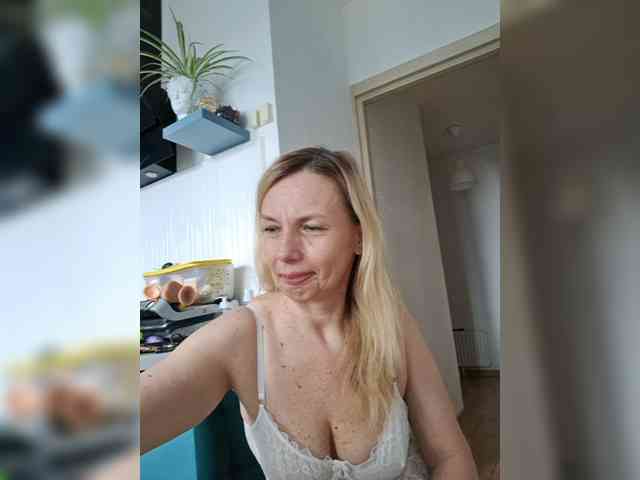 ShiningMILF Sex Cam Show