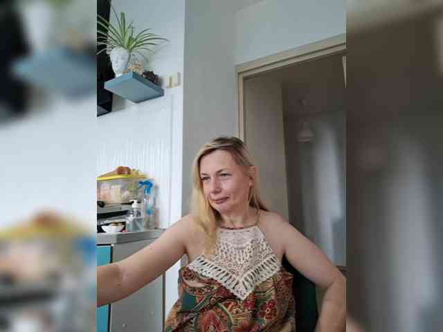 ShiningMILF webcam